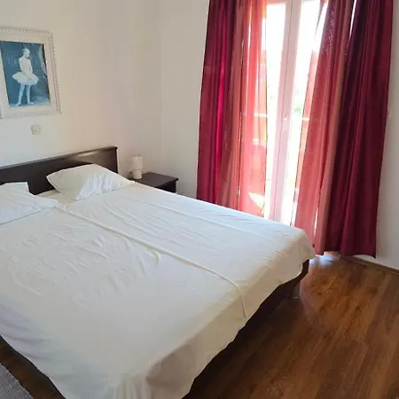 Castelana Apartament Barbat na Rabu