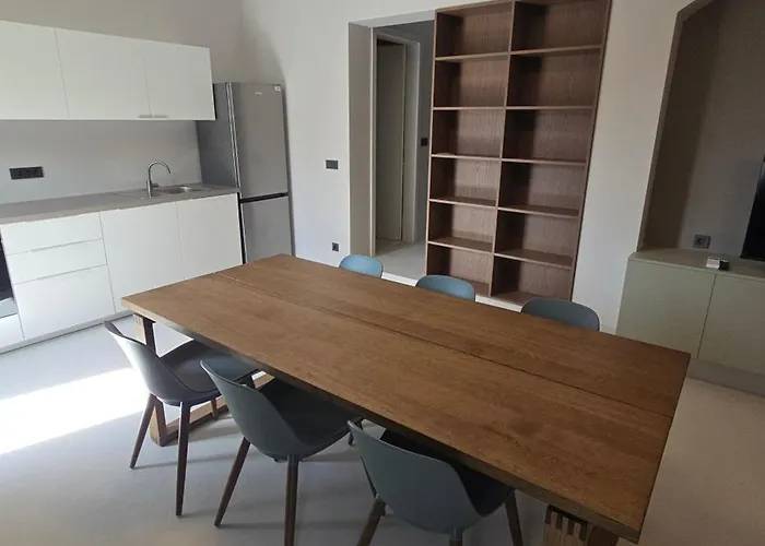 Castelana Apartament Barbat na Rabu